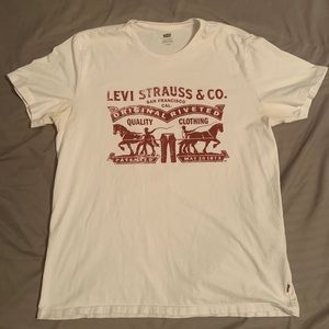 Levi's white and red graphic tee